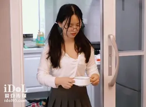 Con cưng về quê ăn tết bị bố dượng làm tình vì càng lớn càng ngon